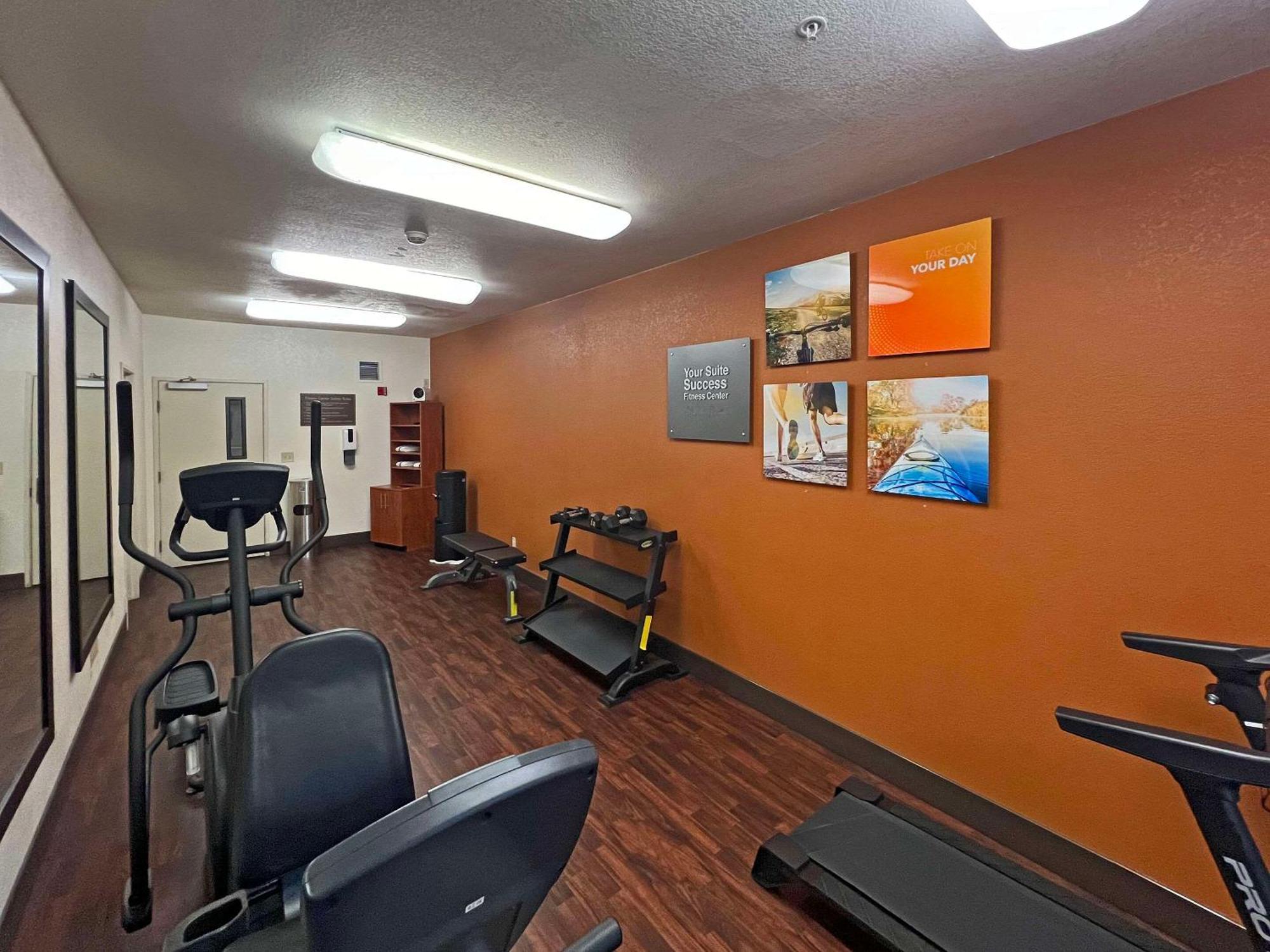 Comfort Suites Peoria Sports Complex Экстерьер фото